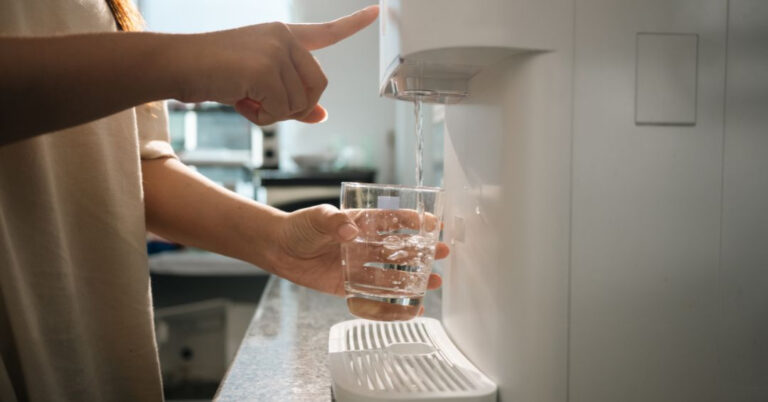 Conserto de Purificador de Água em Taubaté | Assistência Perto de Mim agua sem controle de temperatura